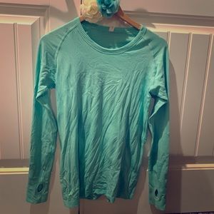Lululemon long sleeved shirt
